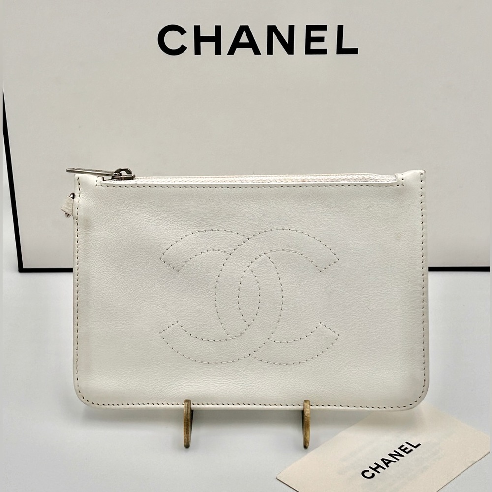 CHANEL Lambskin Pouch White with Pink Interior